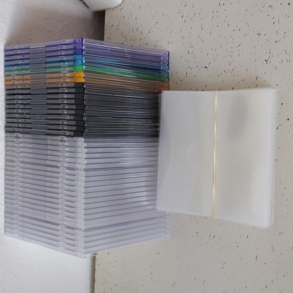 CD / DVD cases